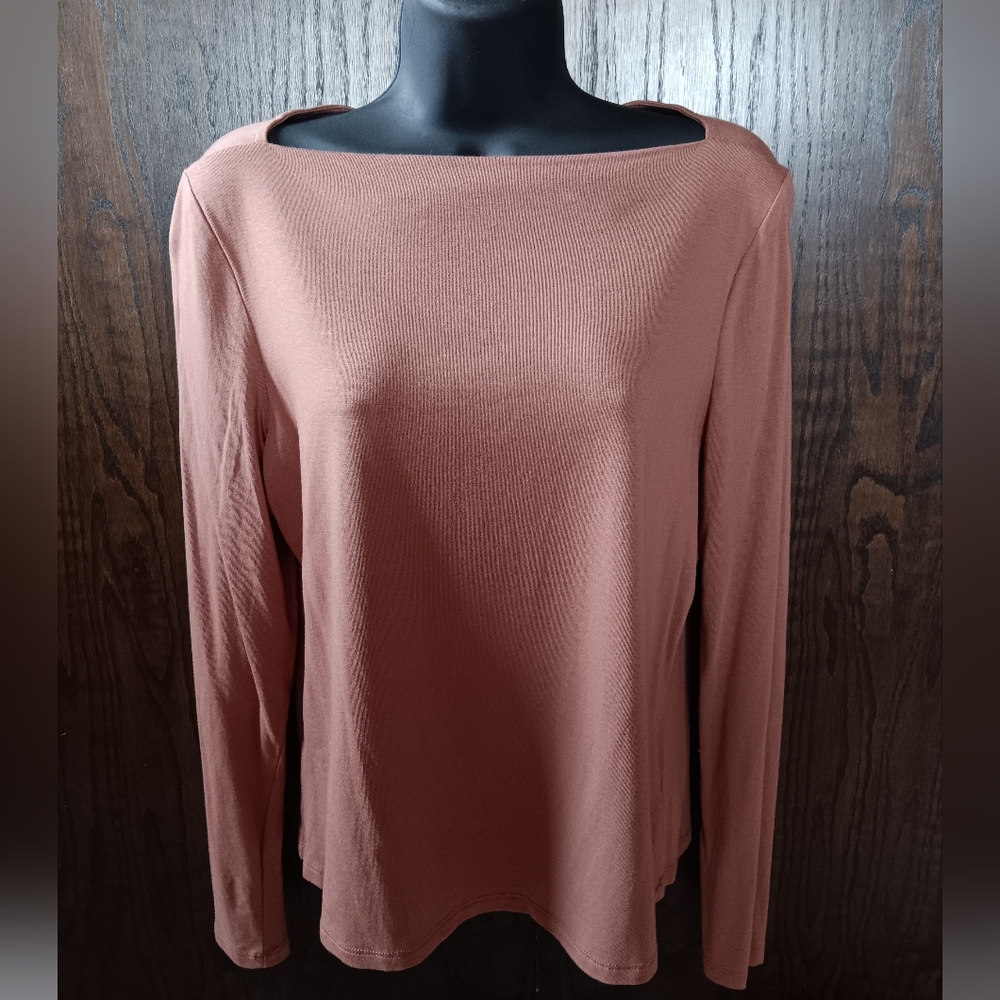 Tahari Women's Long Sleeve Top
